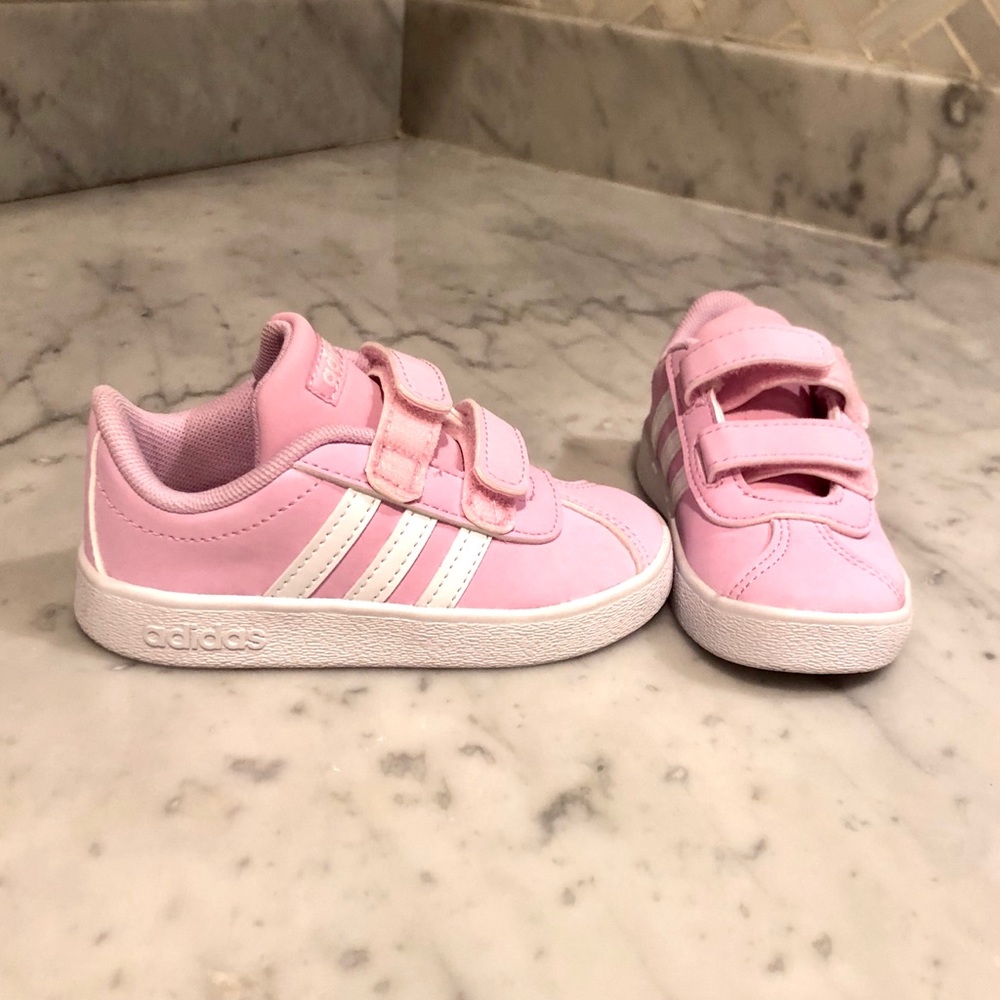 Toddler Girls Adidas sneaks - size 7